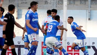 Cristian Palacios apareció en el área de la UC y lo igualó para la U en la Copa Chile