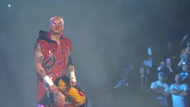 ¡Poder latino! Rey Fénix tuvo un triunfal debut en WWE SmackDown