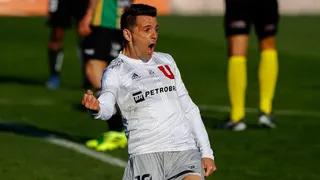 Walter Montillo marcó el primer gol de su regreso a la U y abrió la cuenta frente a Palestino