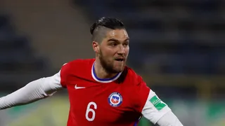 Sierralta quedó fuera del partido contra Argentina en Copa América por “precaución médica”