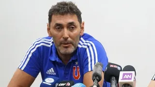 Universidad de Chile desvinculó al preparador de arqueros Gustavo Flores