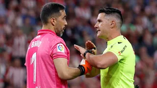 ¡Tremendo! Claudio Bravo fue elegido en el equipo ideal de la Fecha 33 de la liga española