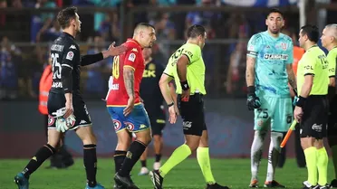 Emiliano Vecchio vio rebajada su sanción, pero se perderá el duelo ante la UC