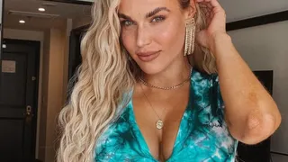 CJ Perry, la ex estrella de WWE que lanzó su propio sitio para adultos