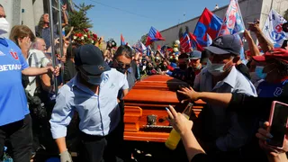 Hinchas de la U e históricos del fútbol chileno brindaron masivo último adiós a Leonel Sánchez