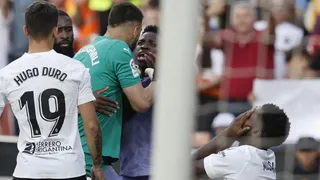 Los detenidos por insultos racistas a Vinicius quedaron en libertad