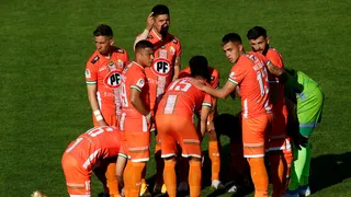 Cobresal y Huachipato se enfrentan en duelo pendiente del Campeonato Nacional