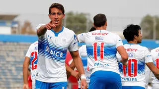 Diego Valencia puso el segundo para la UC sobre La Calera con un sutil derechazo