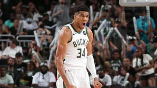 Milwaukee Bucks venció a Brooklyn Nets e igualó la serie de semifinales en la Conferencia Este