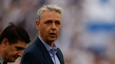 Tiago Nunes explicó la suplencia de Alexander Aravena en ante Copiapó