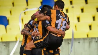 Fernández Vial anunció la salida del técnico Esteban Fuertes