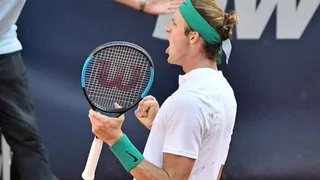 Nicolás Jarry frenó al campeón de Gstaad y accedió a semifinales en Kitzbühel