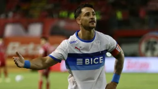 La historia detrás de la camiseta que lucirá la U Católica vs Everton