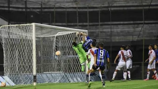 Huachipato venció a River Plate pero no le bastó para avanzar a la semifinal