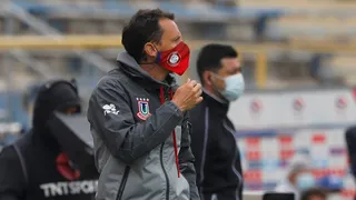 Hincha interrumpió conferencia de Marcogiuseppe para exigir su renuncia con duros insultos