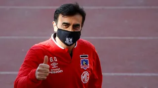 Los nombres que solicitó Gustavo Quinteros a Blanco y Negro para cerrar el plantel de Colo Colo