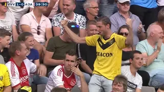 La insólita situación que vivieron hinchas rivales con el VAR