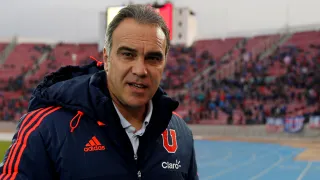 “Siempre es lindo volver…” La frase de Lasarte que remece a la U en pleno cuestionamiento a Meneghini