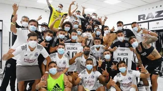 Médico César Kalazich explicó la razón de los contactos estrechos en Colo Colo y habló de una “lección”