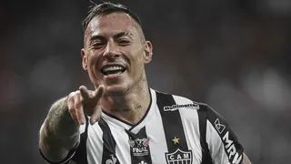 ¡Encendido! Vargas anotó un doblete y A. Mineiro quedó a un paso de conquistar la Copa de Brasil