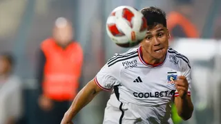 Esteban Paredes defendió a Damián Pizarro: “Hay que dejarlo tranquilo, le falta mucho por aprender”