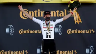 Soren Kragh Andersen ganó la etapa 19 y Primoz Roglic sigue líder en el Tour de Francia