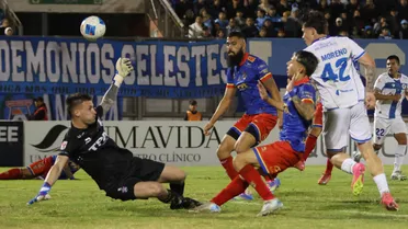 Santa Cruz ganó un importante duelo a Antofagasta con triplete de Moreno