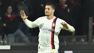 Luka Jovic rescató un empate dramático para AC Milan en su visita a Salernitana