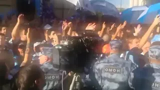 Hinchas argentinos dedicaron fuertes insultos a Caruso Lombardi