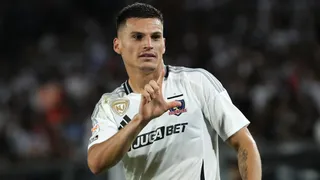 Lucas Cepeda pone en jaque a Colo Colo: la fecha clave para decidir su futuro