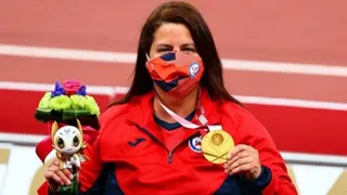 Los Juegos soñados de Francisca Mardones: oro, récord, abanderada y con Barbie propia