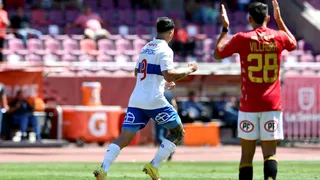 Universidad Católica logró exigido empate ante Unión Española y sigue como único líder