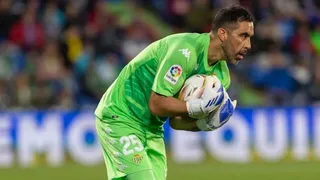 Betis de Bravo y Pellegrini cosechó un insuficiente empate con Getafe y se alejó de la zona de Champions