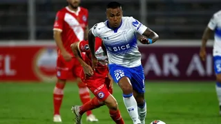 Universidad Católica visita a Argentinos Juniors en un duelo crucial por la Copa Libertadores