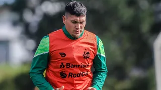 Nicolás Castillo fue presentado en Juventude: No veo la hora de debutar y ser un aporte