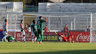 Gonzalo Sosa hizo una pirueta tremenda en el área y anotó el primero de Audax sobre Palestino