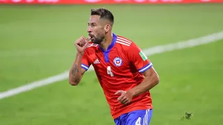 Mauricio Isla entrenó en dependencias de la Roja