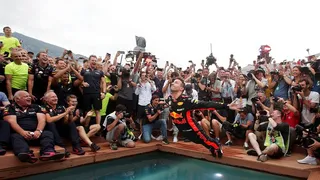 El desatado festejo de Daniel Ricciardo tras ser el más rápido en el GP de Mónaco