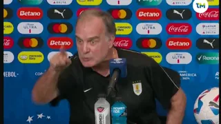 Bielsa hizo duros comentarios contra la prensa por cómo abordaron los incidentes entre Uruguay y Colombia