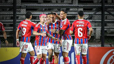 Dolor de cabeza en Colo Colo: La baja obligada que desarma el esquema de Fernando Ortiz