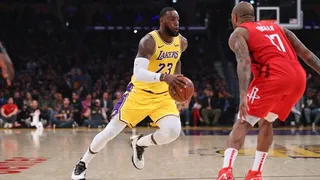 LeBron James condujo a los Lakers al triunfo ante Rockets