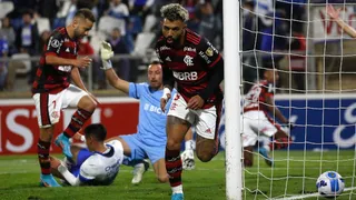 Jugadores de Flamengo no quisieron cambiar camisetas con la UC cuando visitaron San Carlos
