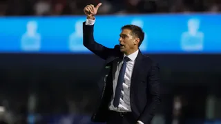 Diego Alonso definió como “impresionante” el compromiso de Suárez con la selección uruguaya