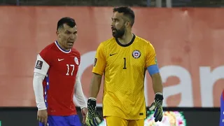 Claudio Bravo: Me parece extraño que nos tocara el mismo árbitro que fue castigado