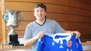 Raúl Aredes recordó “viejos tiempos” en Universidad de Chile