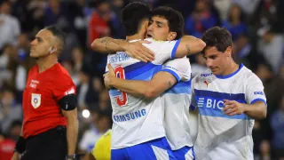 ¡Alerta en la UC! El goleador de los 3 millones de euros que apura a Cruzados
