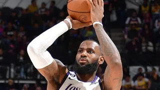 LeBron James deslumbró con 39 puntos en nueva victoria de Los Angeles Lakers ante San Antonio