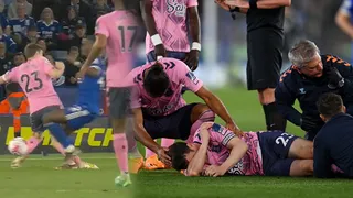 [VIDEO] Capitán de Everton FC sufrió una durísima lesión de rodilla ante Leicester