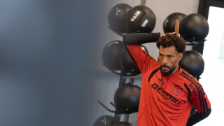 Sin día libre y con doble turno: el exigente plan de Ortiz para el debut de Vozinha 