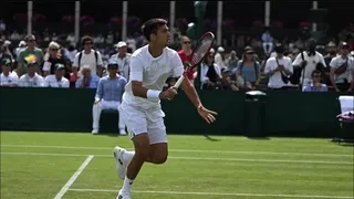 Tomás Barrios tuvo un buen inicio en Wimbledon y pasa las penas de su caída en el ranking